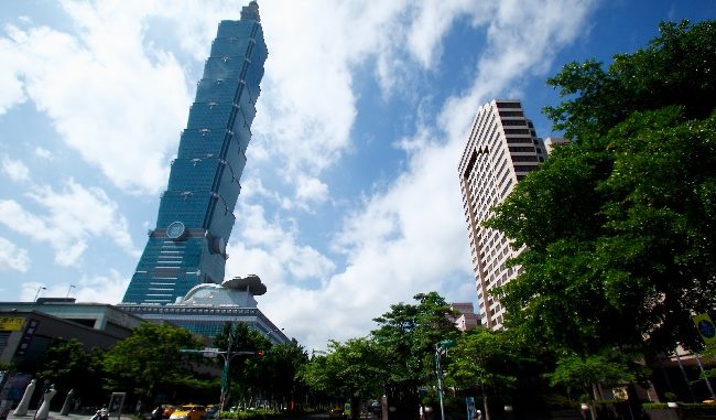 el rascacielos Taipei 101 en la capital de Taiwán