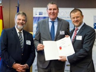 de izquierda a derecha: Wolfgang Dold (Embajador de la República Federal de Alemania), Ingo Winter (Director de FEDA Madrid) y Bernd Hullerum (Presidente de la Junta Directiva de FEDA Madrid y CEO de Transfesa Logistics).