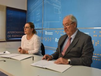 El presidente del Clúster Smart City y la alcaldesa de Fuengirola firman el acuerdo